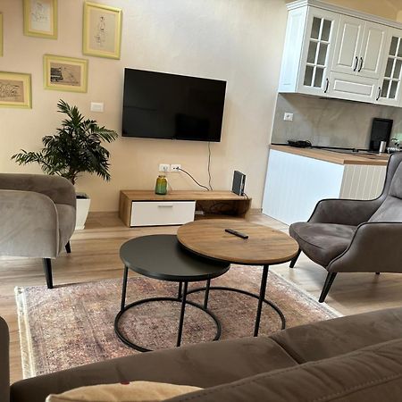 Vacation Studio By Andrea Tirana Eksteriør billede